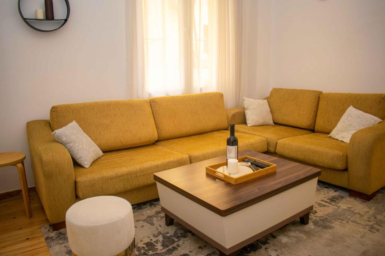 City Center/Navarinou Classical Style Apt-King Bed Tesalonika Bagian luar foto