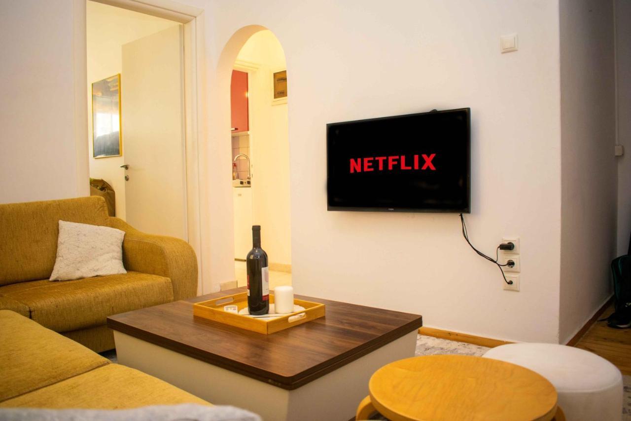 City Center/Navarinou Classical Style Apt-King Bed Tesalonika Bagian luar foto